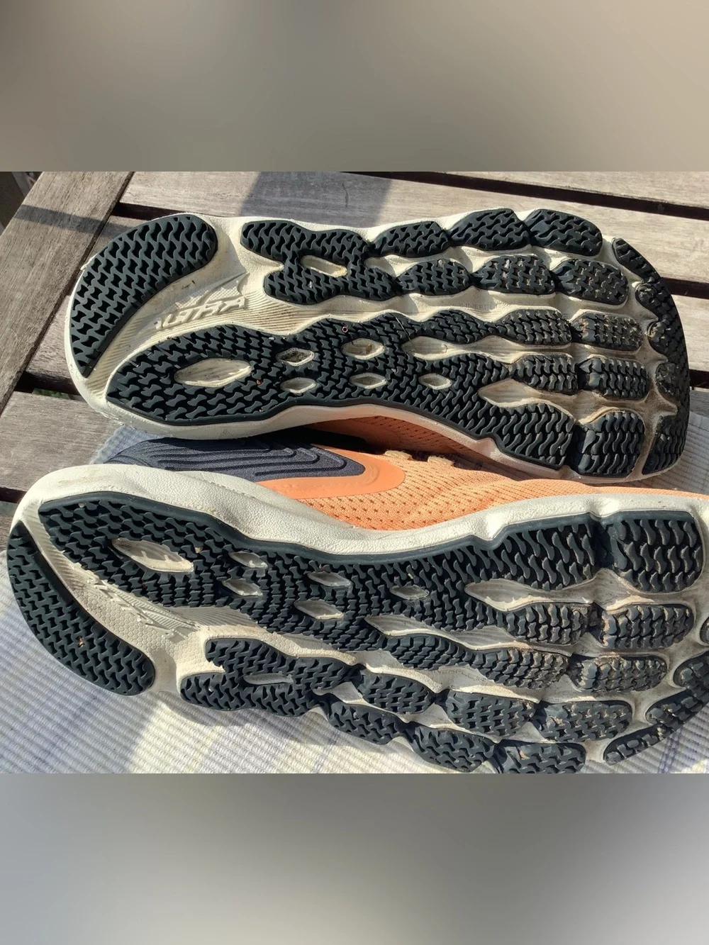 Altra Provision 7 Running Shoes Vibrant Men's size 9.5